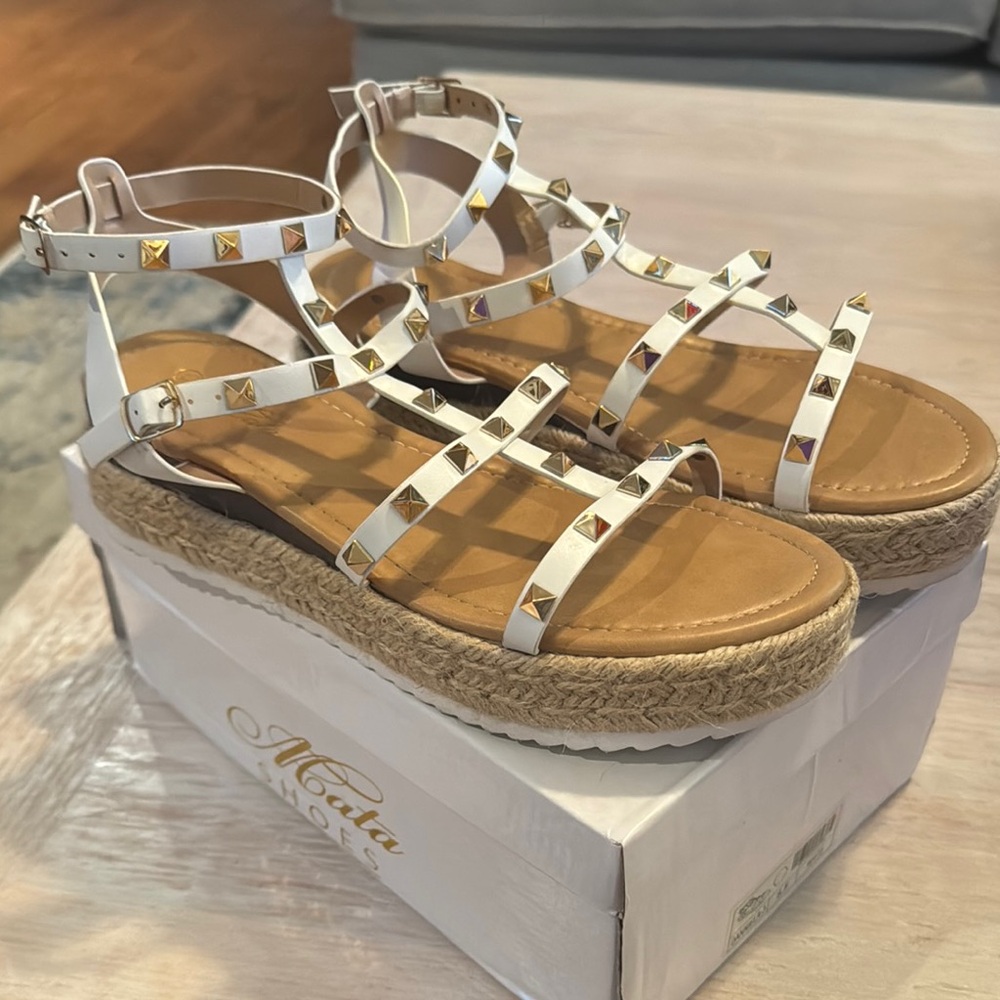 White with Gold Stud Mata Sandals!
